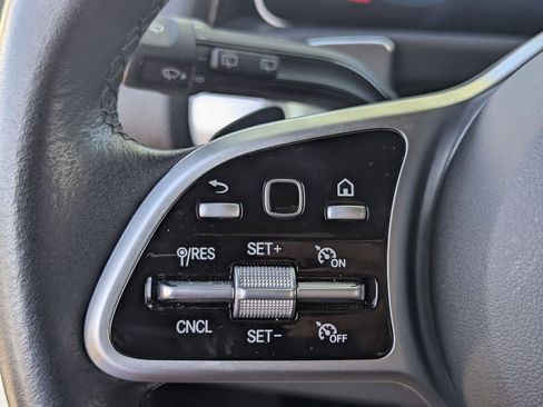 Used 2021 Mercedes-Benz GLB 250 4MATIC image 29