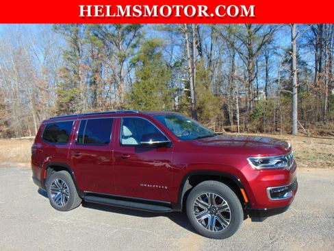 Certified 2025 Jeep Wagoneer 4WD image 10