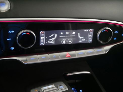 Used 2022 Genesis GV70 3.5T Sport w/ Sport Prestige Package image 23