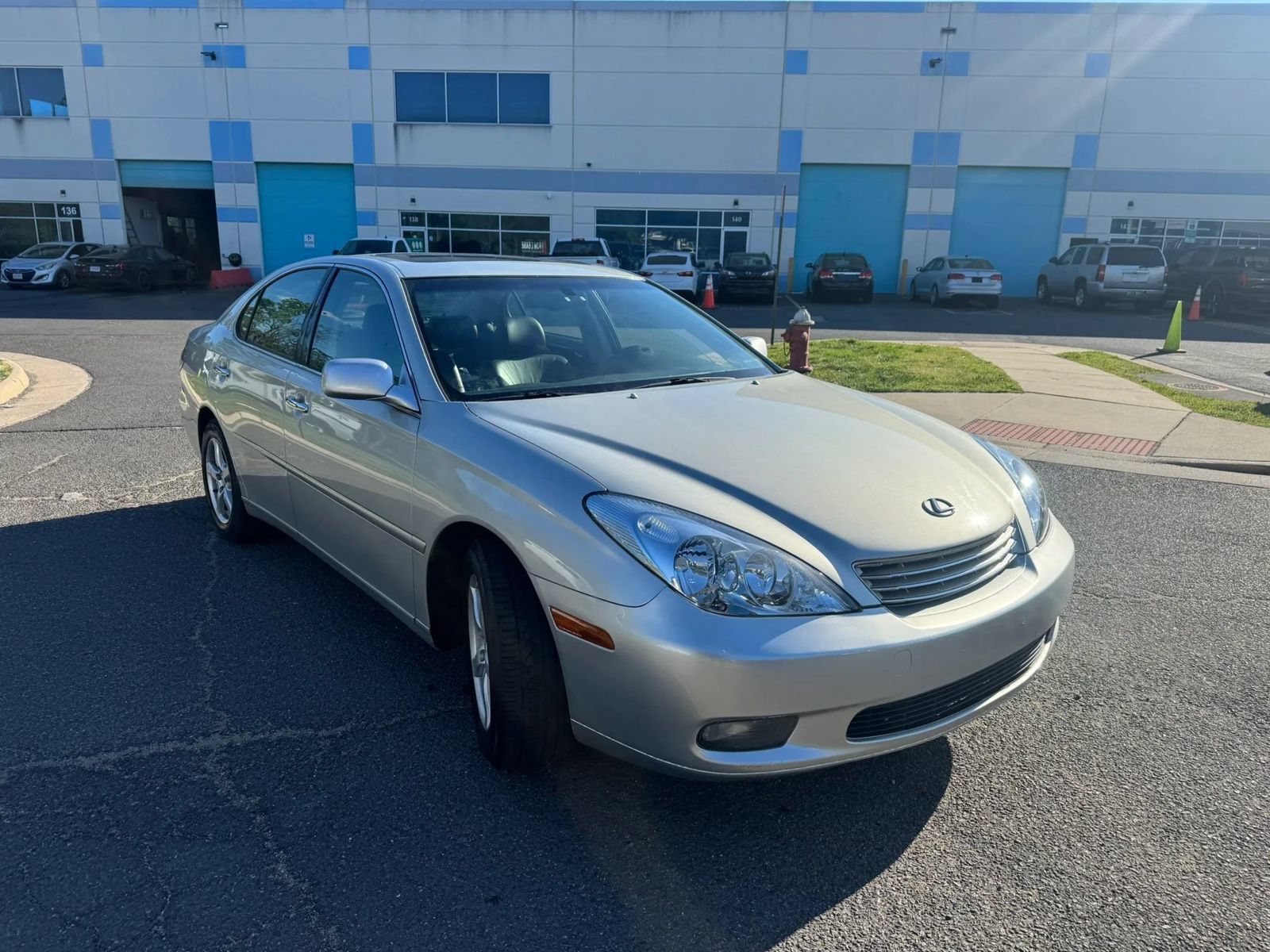 Used 2004 Lexus ES 330 w/ Premium Pkg FWD image 14
