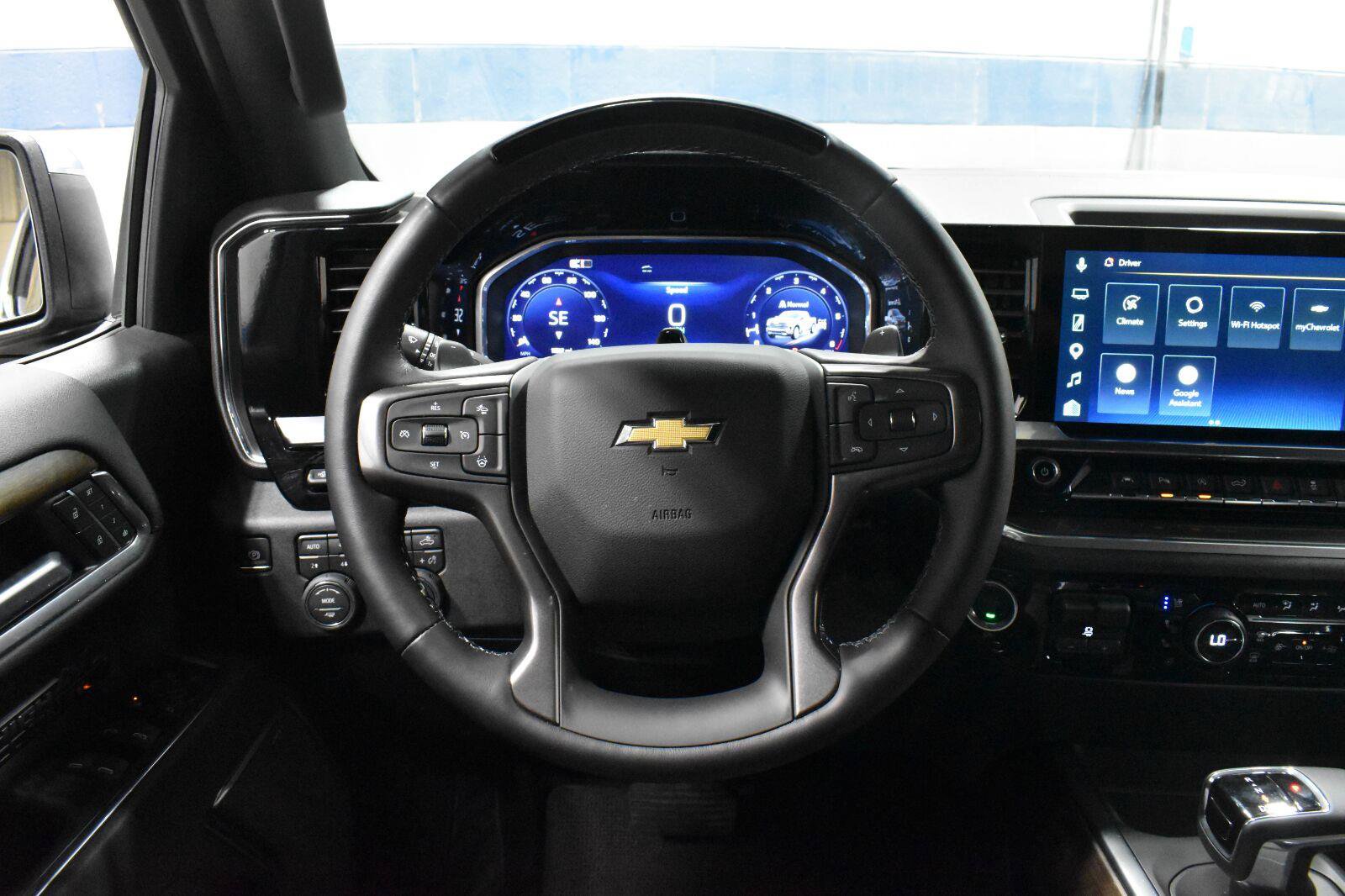 Used 2026 Chevrolet Silverado 1500 High Country w/ Technology Package AWD/4WD image 6