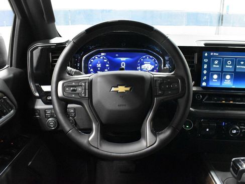 Used 2026 Chevrolet Silverado 1500 High Country w/ Technology Package AWD/4WD image 6