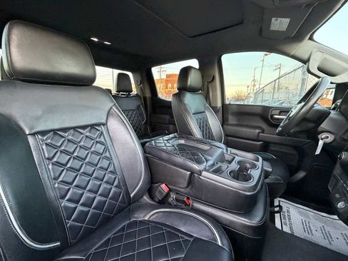 Used 2019 Chevrolet Silverado 1500 Custom w/ Custom Value Package image 24