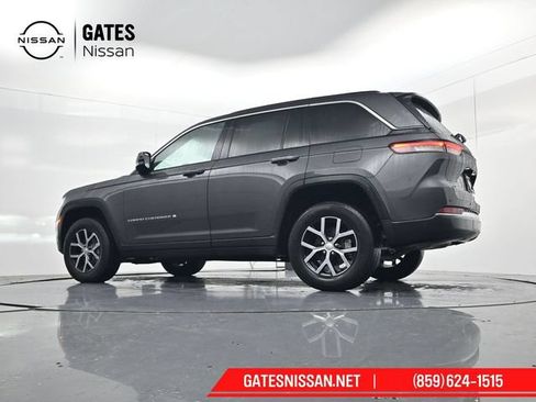 Used 2024 Jeep Grand Cherokee Limited w/ Trailer Tow Package AWD/4WD image 53
