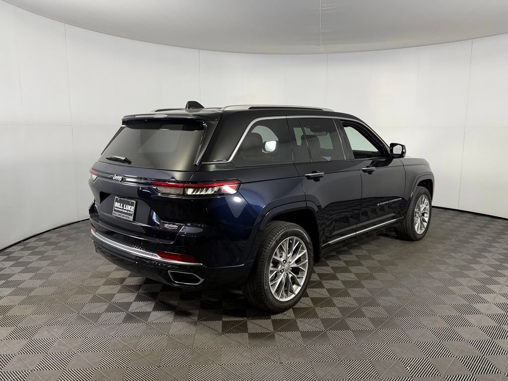 Used 2023 Jeep Grand Cherokee Summit w/ Luxury Tech Group V AWD/4WD image 8