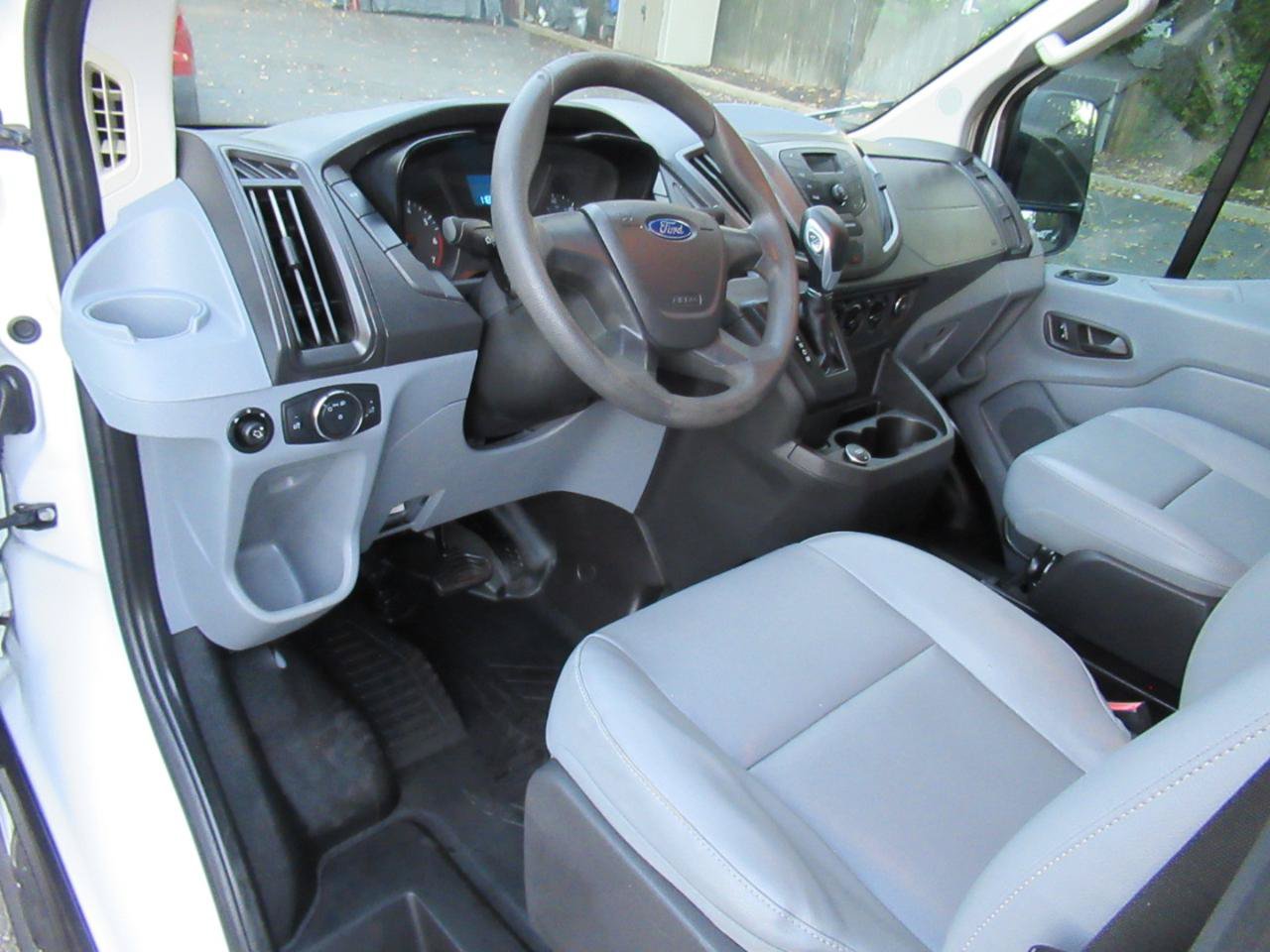 Used 2018 Ford Transit 150 130 Low Roof RWD image 16