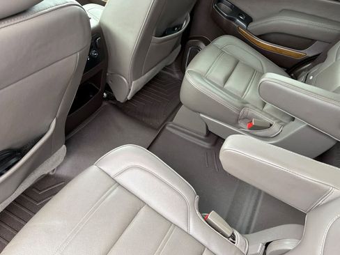Used 2020 GMC Yukon Denali image 4