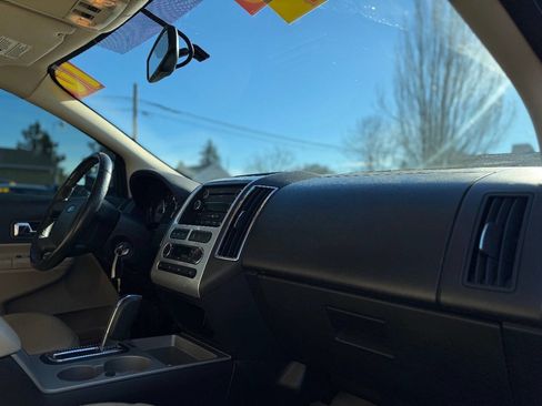 Used 2010 Ford Edge SEL image 6
