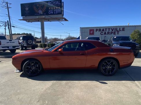 Used 2023 Dodge Challenger R/T w/ Blacktop Package image 36