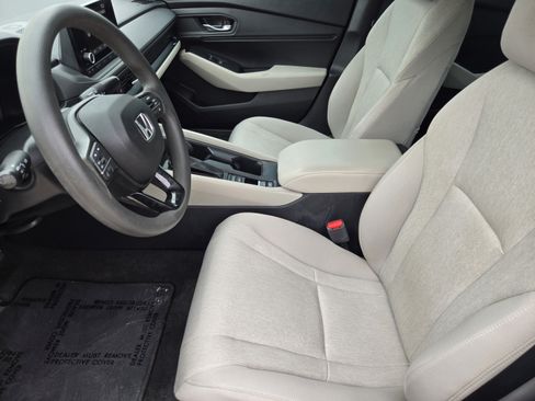 Used 2023 Honda Accord EX image 9