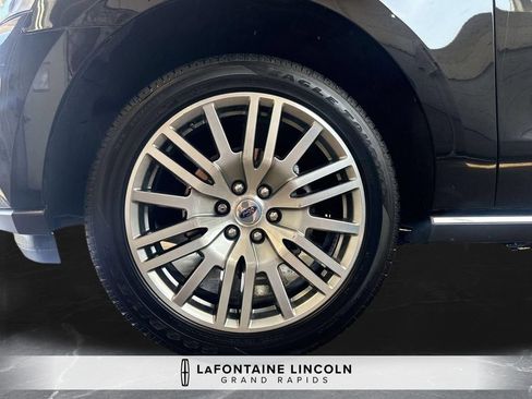 Used 2023 Ford Expedition Limited AWD/4WD image 34