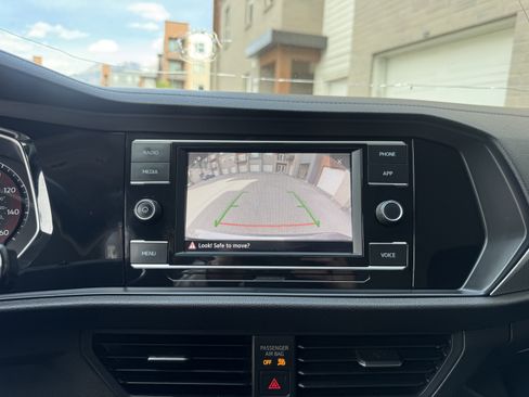 Used 2020 Volkswagen Jetta SE FWD image 16