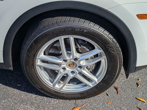 Used 2016 Porsche Cayenne Diesel image 10