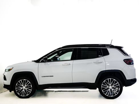 Used 2023 Jeep Compass Limited w/ Elite Group AWD/4WD image 6