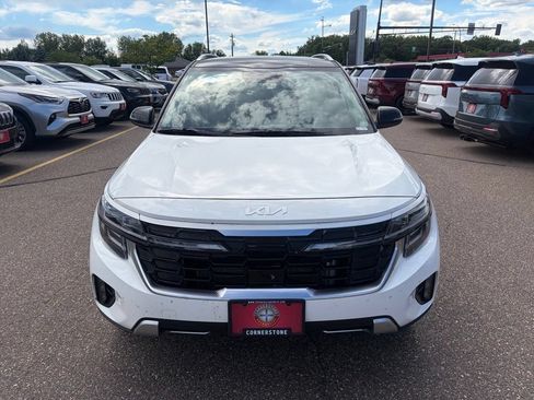 Certified 2024 Kia Seltos SX AWD/4WD image 3