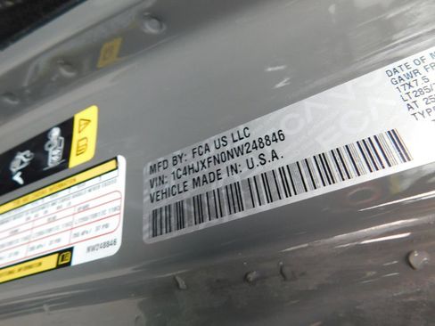 Used 2022 Jeep Wrangler Unlimited Rubicon w/ Cold Weather Group image 8