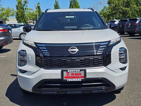 New 2026 Nissan Rogue Platinum AWD/4WD image 2