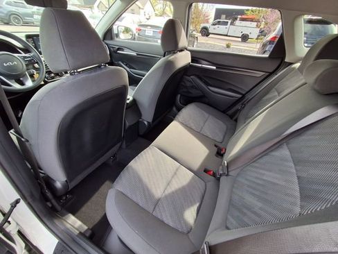 Used 2023 Kia Seltos LX AWD/4WD image 13
