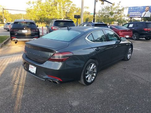 Used 2022 Genesis G70 2.0T image 2