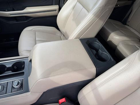 Certified 2024 Ford Expedition Max XLT image 14