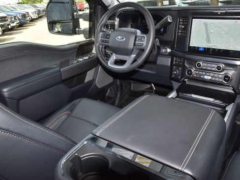 Used 2025 Ford F250 Lariat image 15