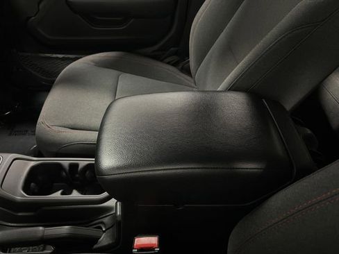 Used 2024 Jeep Wrangler Unlimited Rubicon image 17