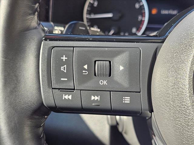 Used 2022 Nissan Pathfinder Platinum AWD/4WD image 27