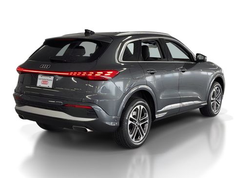 Used 2025 Audi Q5 Premium Plus w/ Premium Plus image 9