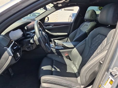 Used 2023 BMW 540i w/ M Sport Package RWD image 17