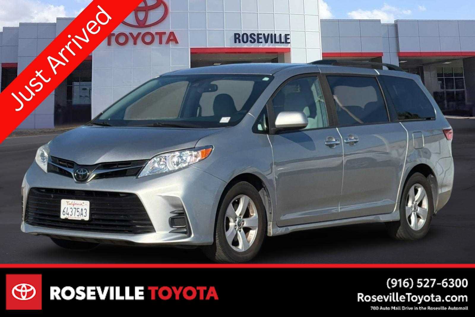 Used 2020 Toyota Sienna LE w/ LE Preferred Package FWD image 1