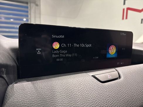 Used 2025 MAZDA CX-70 Plug-In Hybrid w/ Premium Pkg image 17