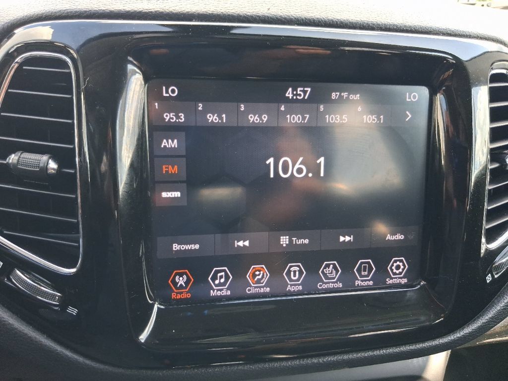 Used 2019 Jeep Compass Limited AWD/4WD image 15