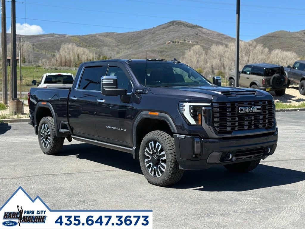 Used 2024 GMC Sierra 3500 Denali Ultimate AWD/4WD image 8