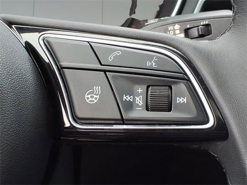 Used 2023 Audi A4 2.0T Premium w/ Convenience Package image 17