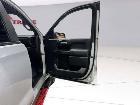 Used 2020 Chevrolet Silverado 1500 Custom Trail Boss w/ Custom Convenience Package image 40