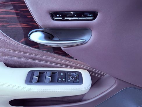 Used 2018 Lexus LS 500 image 20