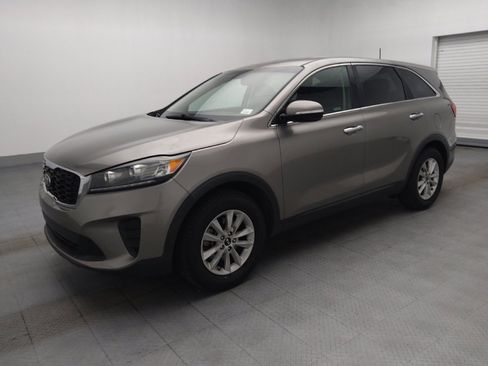 Used 2019 Kia Sorento FWD image 2