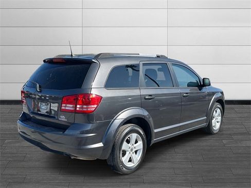 Certified 2018 Dodge Journey SE w/ Connectivity Group image 3