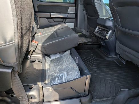 Used 2023 Ford F450 Platinum w/ FX4 Off-Road Package AWD/4WD image 17