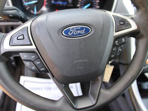 Used 2015 Ford Fusion SE FWD image 20
