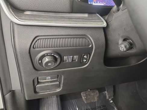 Used 2024 Jeep Wagoneer L Series II w/ Flexible Seating Group image 25