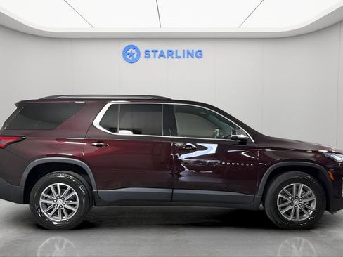 Used 2022 Chevrolet Traverse LT FWD image 11