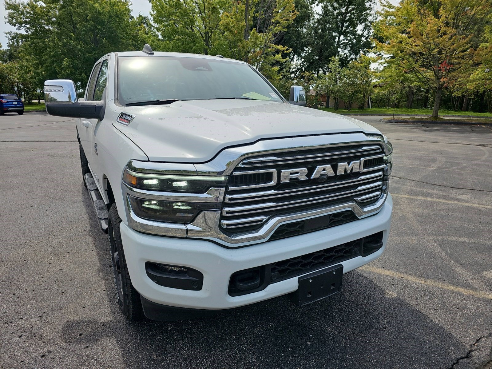Used 2025 RAM 2500 Laramie AWD/4WD image 8
