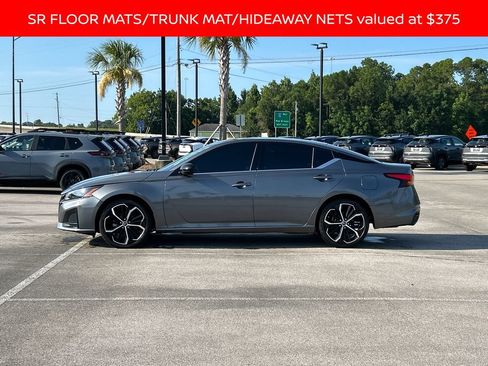 Used 2024 Nissan Altima 2.5 SR FWD image 2