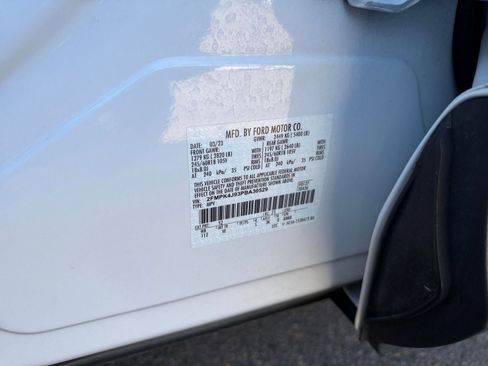 Used 2023 Ford Edge SEL image 29