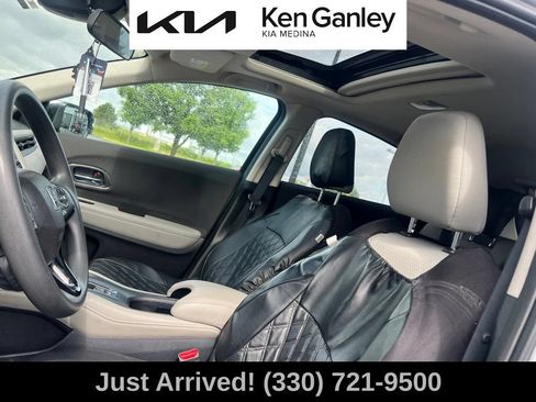 Used 2019 Honda HR-V EX image 11