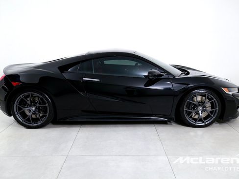 Used 2018 Acura NSX AWD/4WD image 9
