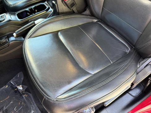 Used 2021 Jeep Wrangler Unlimited Sahara image 25