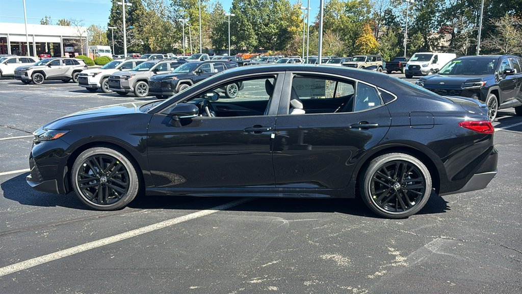 New 2026 Toyota Camry SE FWD image 4