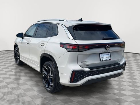 New 2026 Volkswagen Tiguan SEL R-Line AWD/4WD image 7
